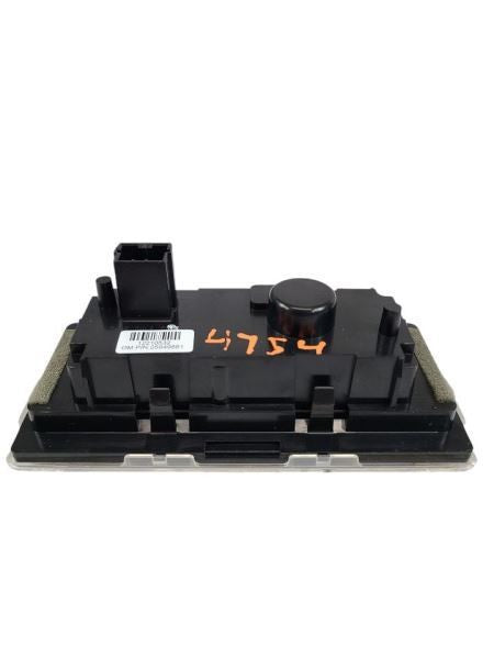 ESCALADE  2012 Clock 598422