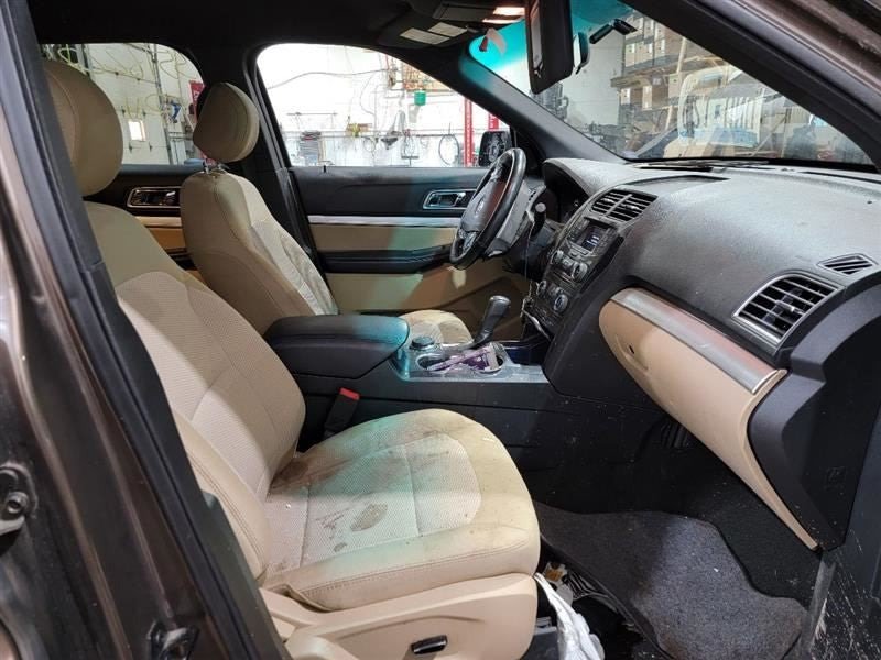 EXPLORER  2016 Owners Manual 541174