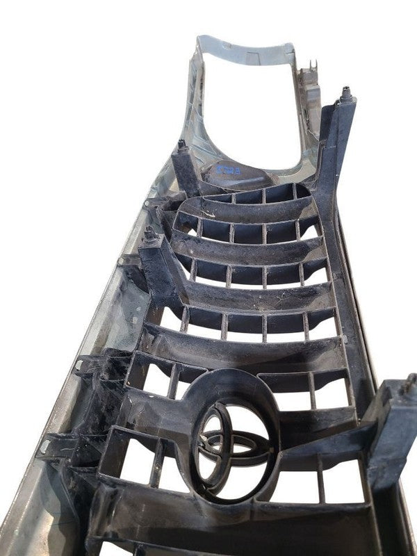 Grille Upper Chrome Fits 01-04 TACOMA 679513