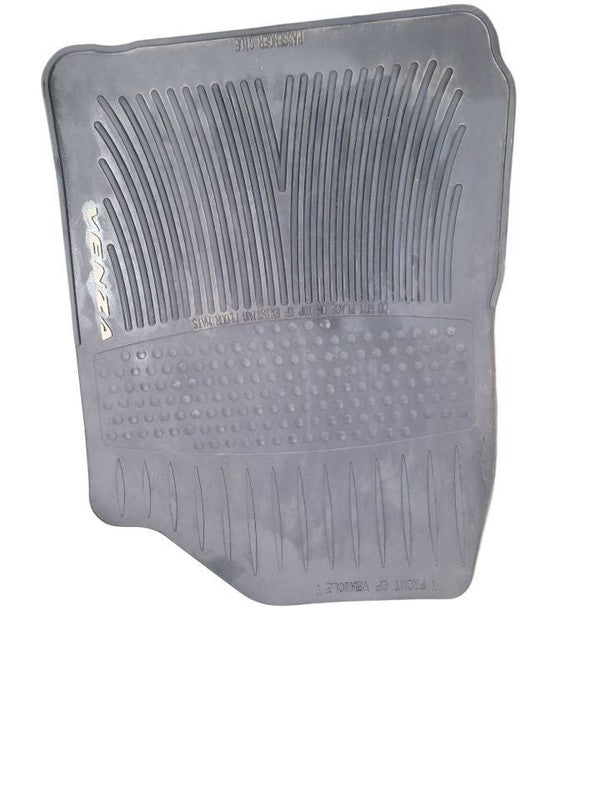 VENZA     2009 Floor Mat 628636