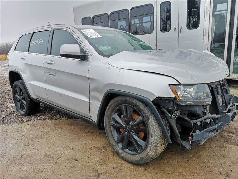Passenger Headlight Halogen Laredo Fits 11-13 GRAND CHEROKEE 237945