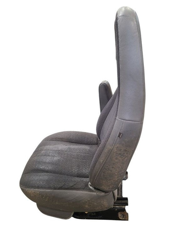 Driver Front Seat Bucket Cloth Opt AS5 Fits 15-24 EXPRESS 2500 VAN 676