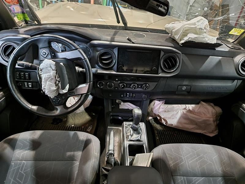 Rear View Mirror Automatic Dimming Fits 16-19 TACOMA 552962