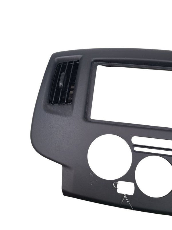 NV200     2020 Dash Bezel 634237