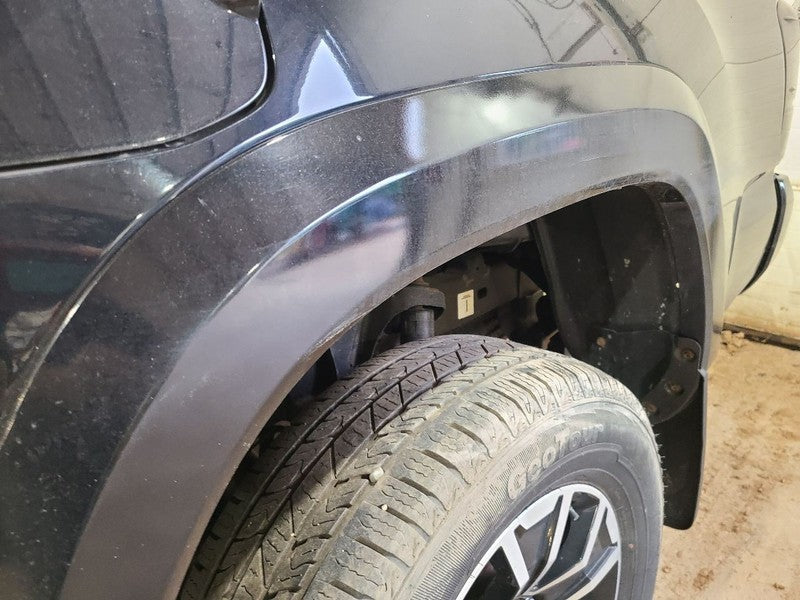 Pickup Box 6' 1" Long Box With Fender Flare Fits 16-23 TACOMA 677312
