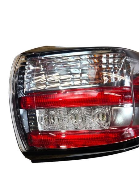 Passenger Tail Light Quarter Panel Mounted Fits 16-18 MURANO 567309