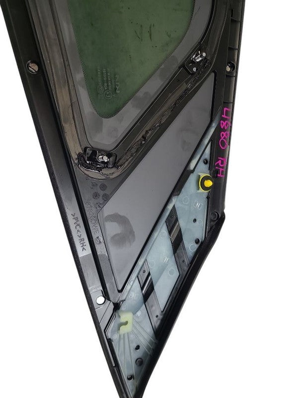 Passenger Quarter Glass US Built High Gloss Black Trim Fits 23 SPORTAG