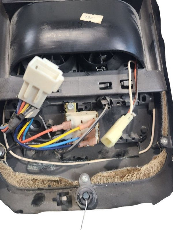 YUKON     1998 Console Front 664335