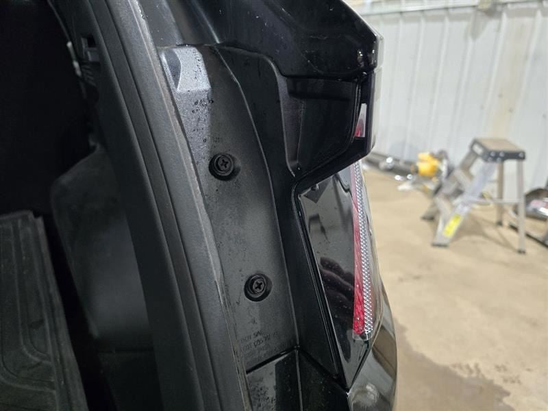 TUCSON    2022 LED Passenger Side, Quarter Mounted Tail Light 580894