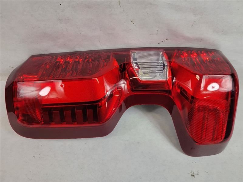 Passenger Side SILVRDO35 2021 Tail Light 395245