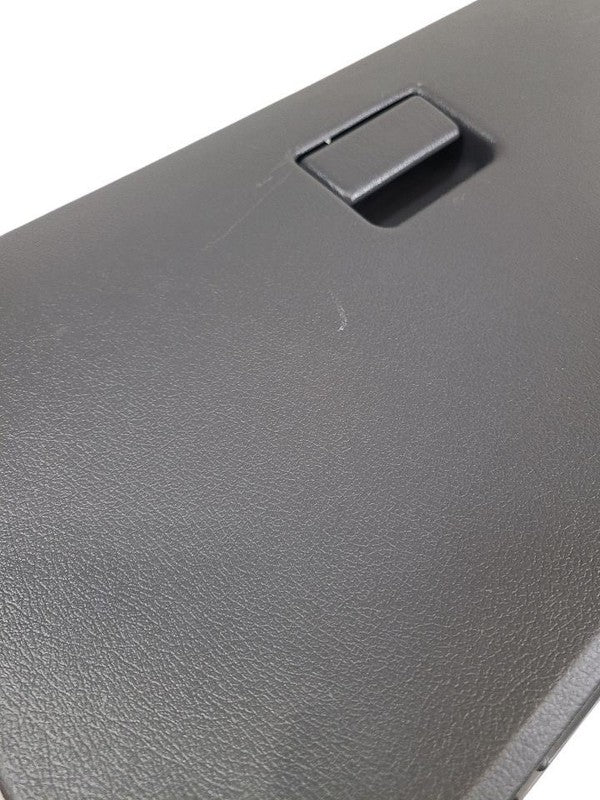T100      1995 Glove Box 659442