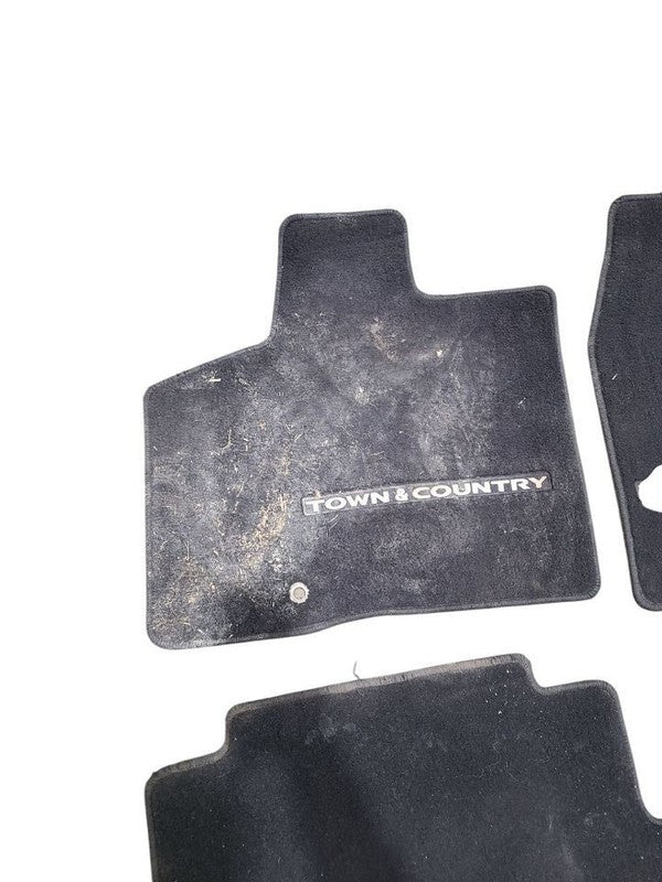 TOWN COUN 2016 Floor Mat 621159