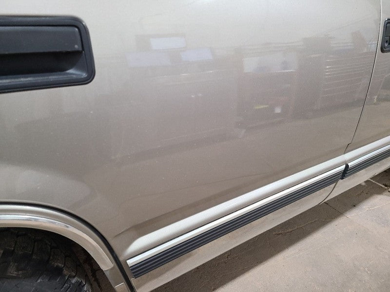 Passenger Rear Side Door Classic Style Electric Fits 95-00 TAHOE 66431