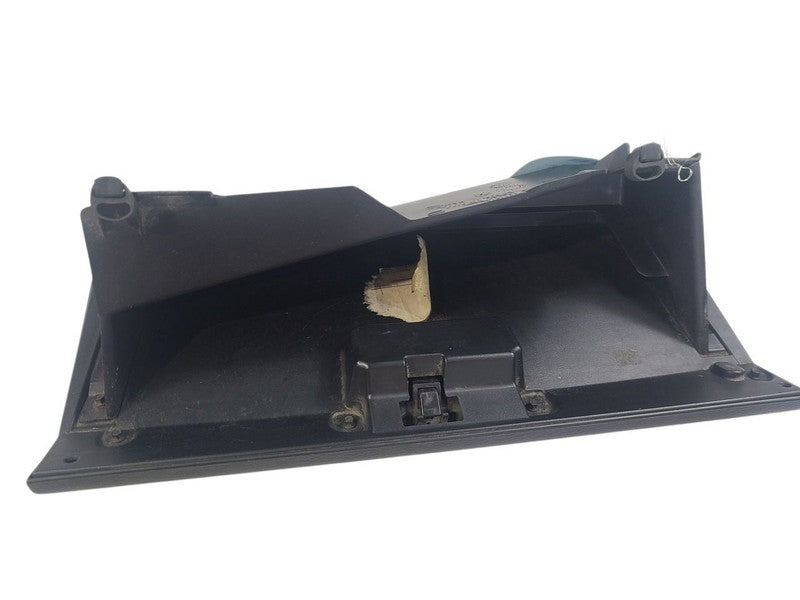 RAM3500   2003 Glove Box 641728