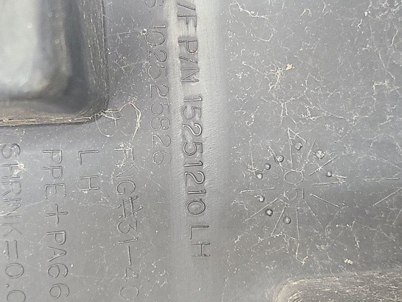 H3        2006 Cowl 679847