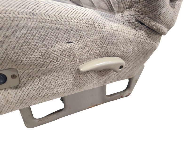 TCHEV3500 1995 Front Seat 679418