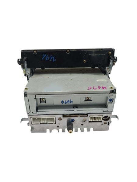 Audio Equipment Radio Tuner And Receiver With Trim Panel Fits 05 MAZDA