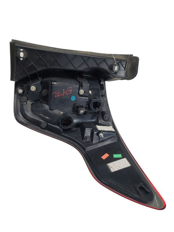 Driver Tail Light Without Police Package Clear Lens Fits 16-19 EXPLORE