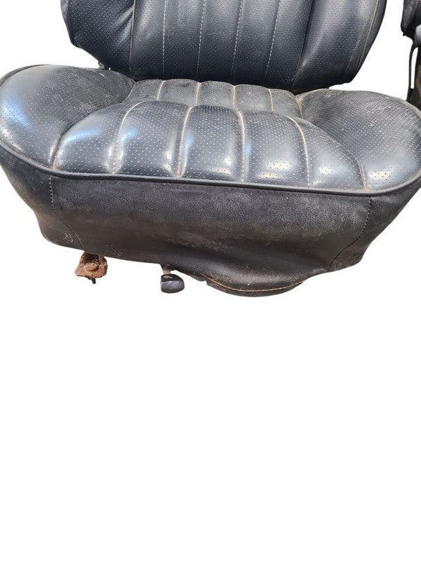 Front Seat Pair of Seats Fits 1975 VEGA 617138