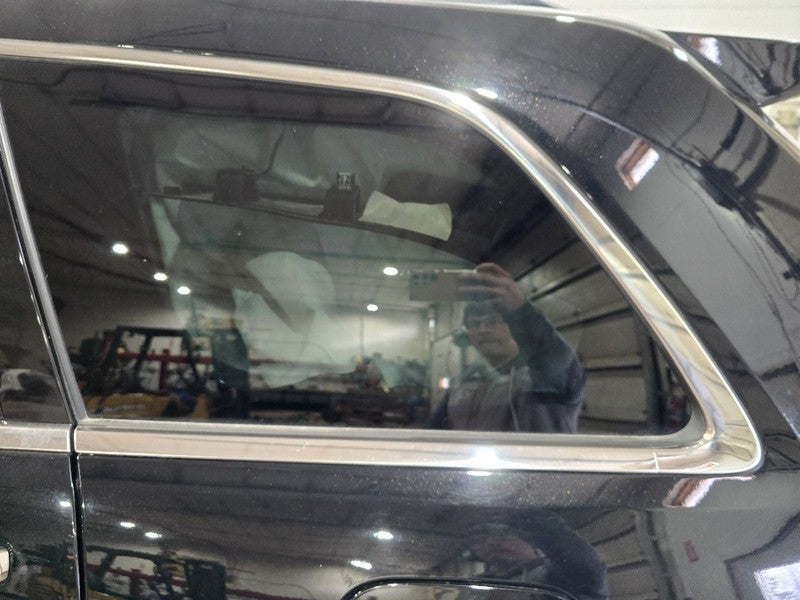 Driver Quarter Glass Chrome Moulding Fits 16-19 GRAND CHEROKEE 613618