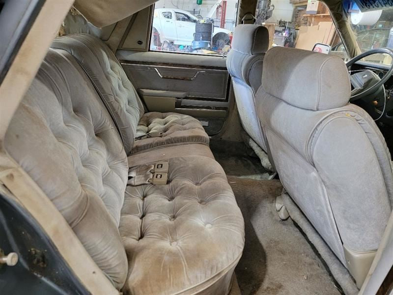 FRONT FIFTH AVE 1985 Center Lap Belt Seat Belt Front 556862