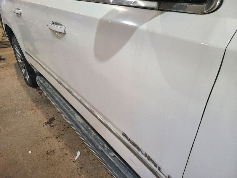 Passenger Right Front Door Fits 15-20 SUBURBAN 1500 679580