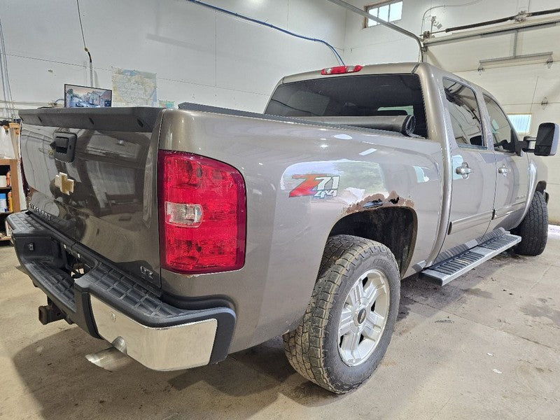Radiator Fan Motor Assembly Dual Fan Fits 10-14 ESCALADE 635362