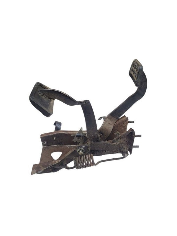 DART      1963 Pedal Brake/Clutch 671264