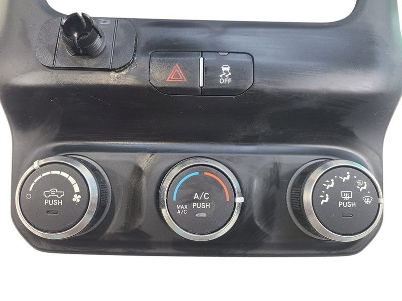 Temperature Control 3.5" Screen Engine Fits 20-22 DODGE 3500 PICKUP 67