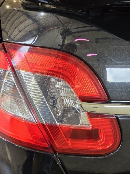 Driver Tail Light Lid Mounted Red Surround Fits 10-12 TAURUS 597339