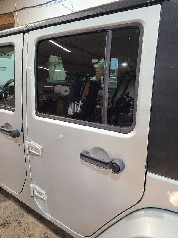 Driver Rear Side Door Full Door VIN W 6th Digit Fits 11-18 WRANGLER 68