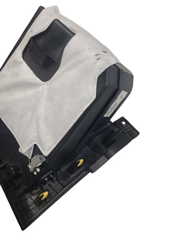 MKC       2015 Glove Box 627043