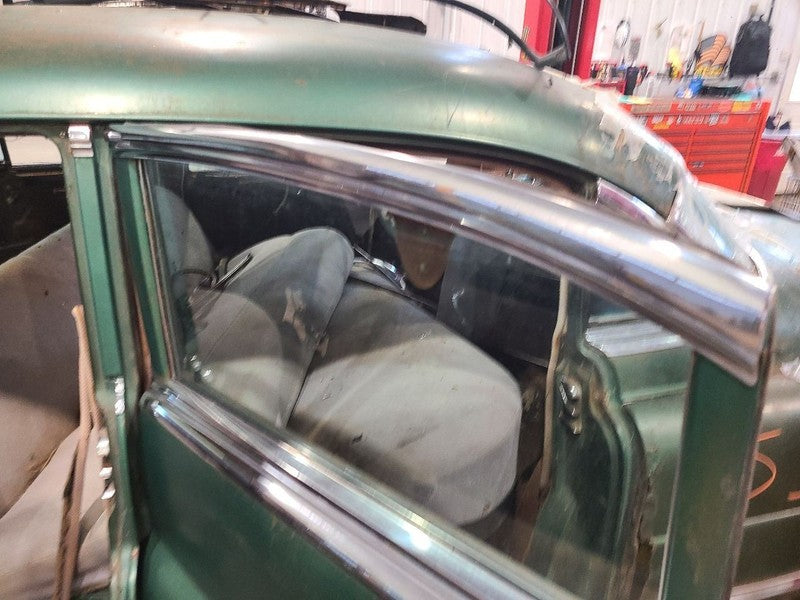 BUICK     1951 Door Moulding Rear 656448