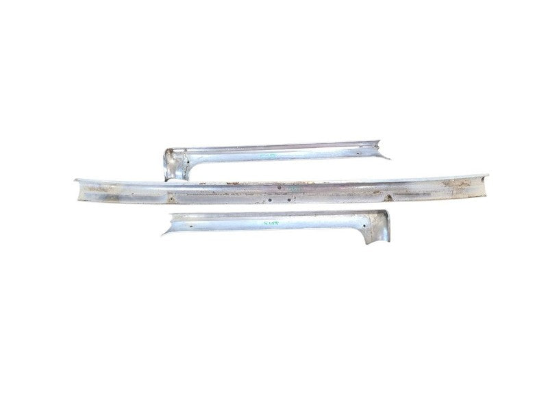 DART      1963 Windshield Frame        671240