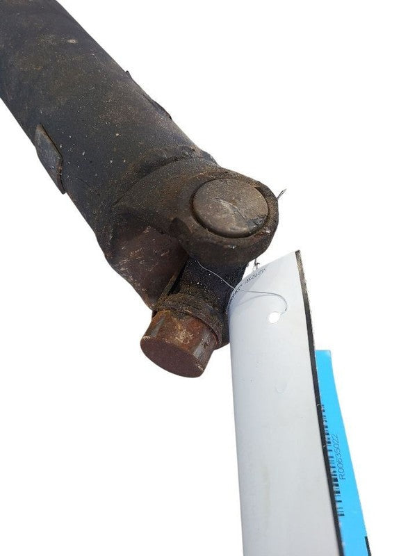 Front Drive Shaft Fits 07-14 SUBURBAN 1500 635022