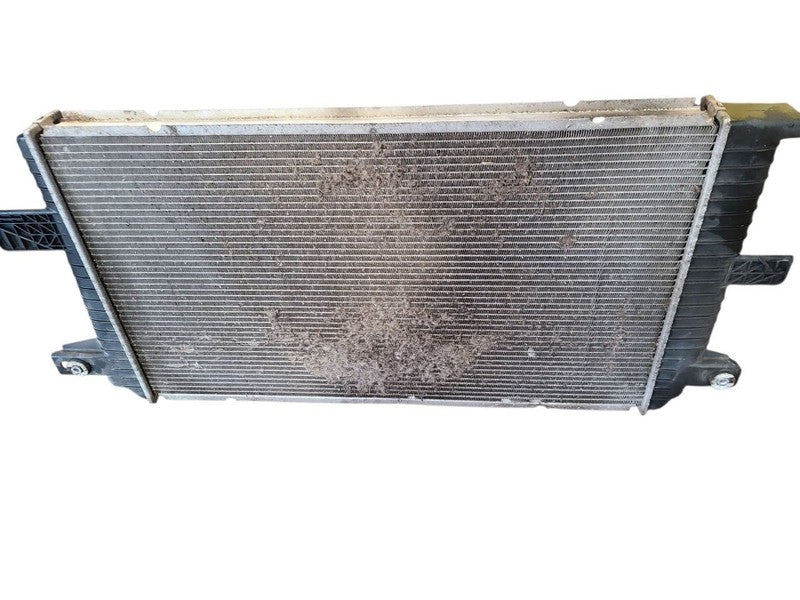 Radiator Fits 01-05 SIERRA 2500 PICKUP 646162