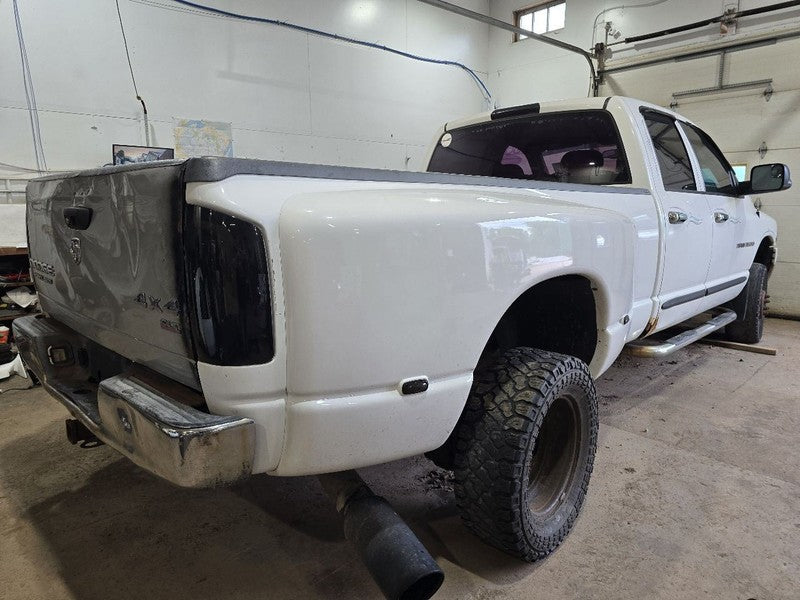 RAM3500   2004 Radiator Shroud 640287