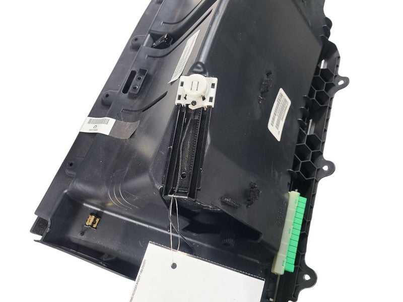 300       2014 Glove Box 654547