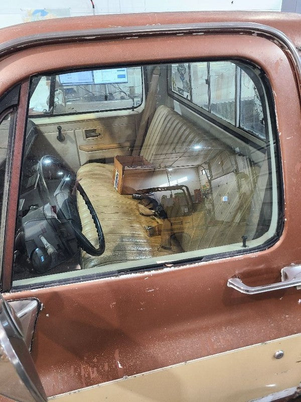 Driver Left Front Door Glass Fits 81-91 BLAZER/JIMMY (full size) 65407