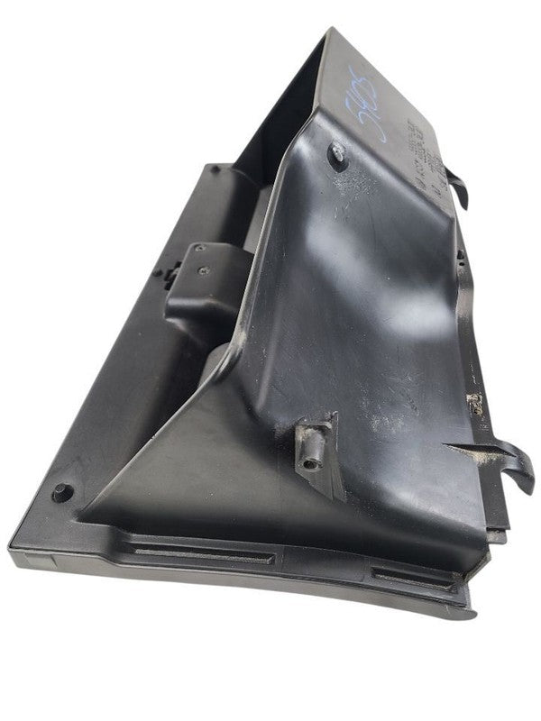 T100      1995 Glove Box 659442