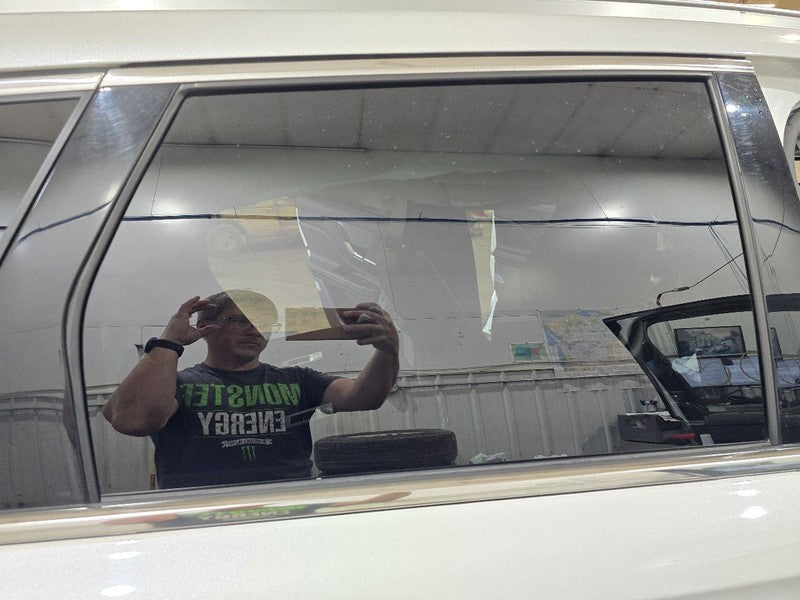 CORSAIR   2020 Rear Door Glass 631600