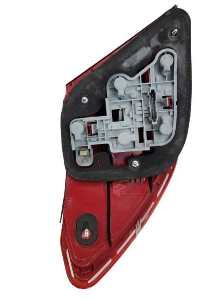 Passenger Tail Light 204 Type C300 LED Fits 08-11 MERCEDES C-CLASS 579