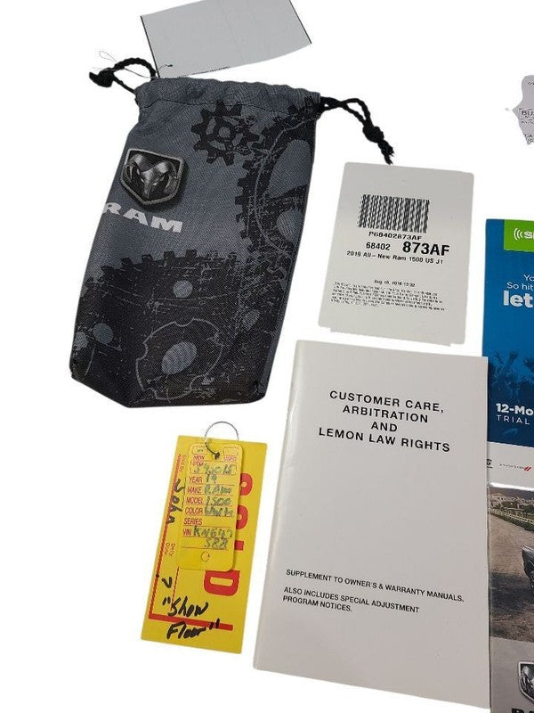 RAM15NEW  2019 Owners Manual 649660