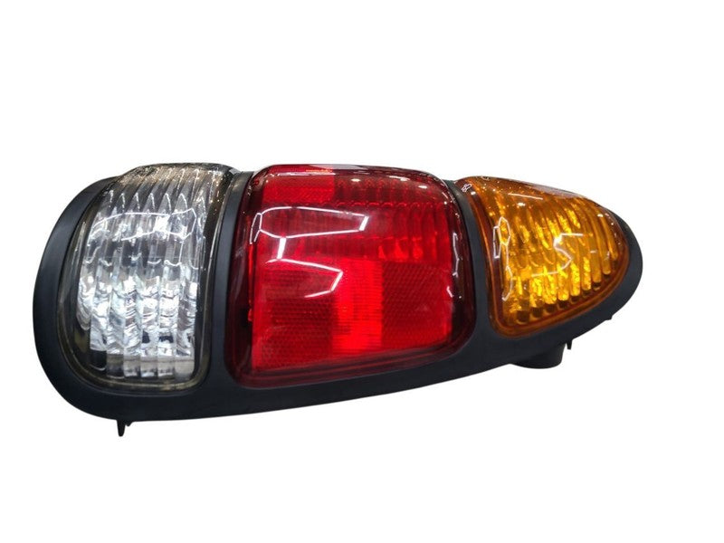 Passenger Tail Light Crew Cab Without Stepside Fits 00-04 TUNDRA 67711