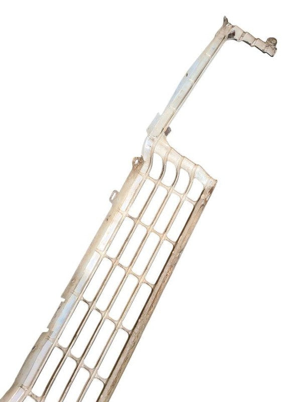 Grille Upper Fits 68 CHEVROLET PASS. 625483