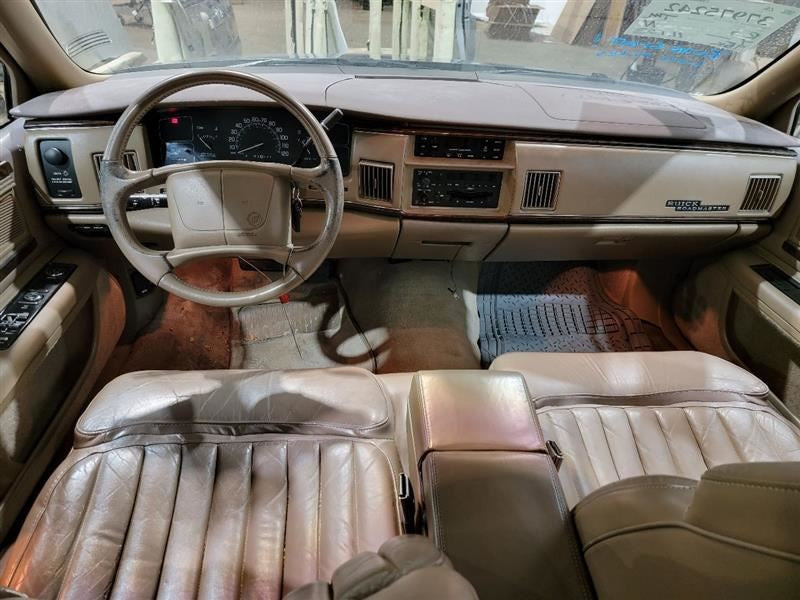 ROADMASTR 1994 Seat Belt Front 563738