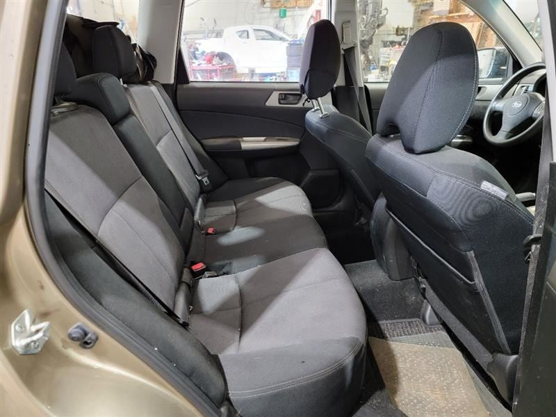 FORESTER  2009 Owners Manual 556825