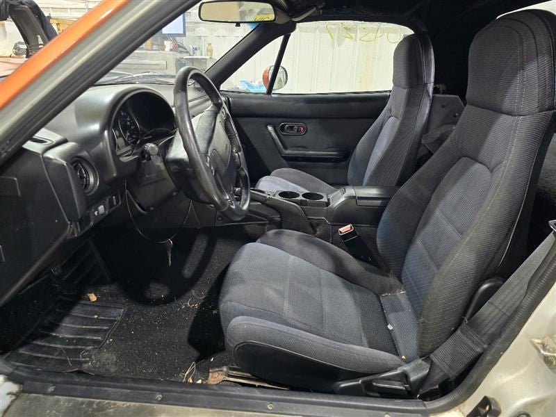 MIATA     1991 Seat Belt Front 598130