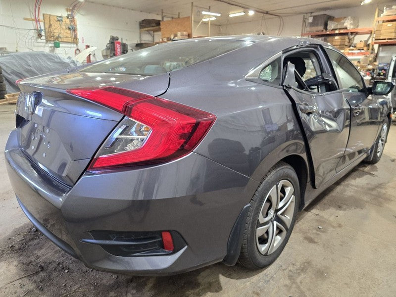 CIVIC     2016 Owners Manual 638769