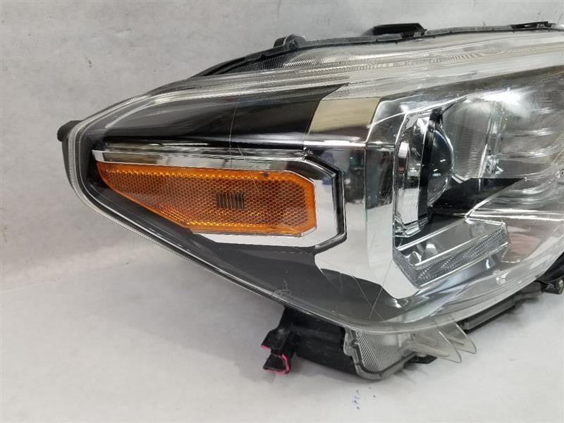 Passenger Side RH TACOMA    2020 Headlight 539568